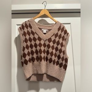 Cute sweater vest 💕